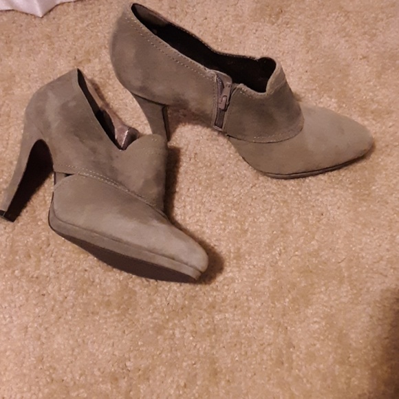 Banana Republic  pumps - Picture 4 of 4